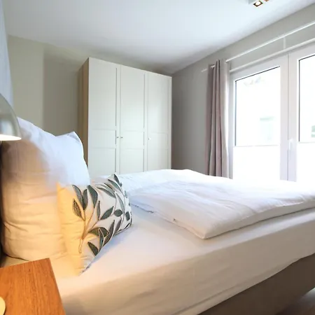 Apartment Strom Acht - Modern Frisch Inkl Stellplatz, Balkon - 200m Zum Alten Strom Rostock